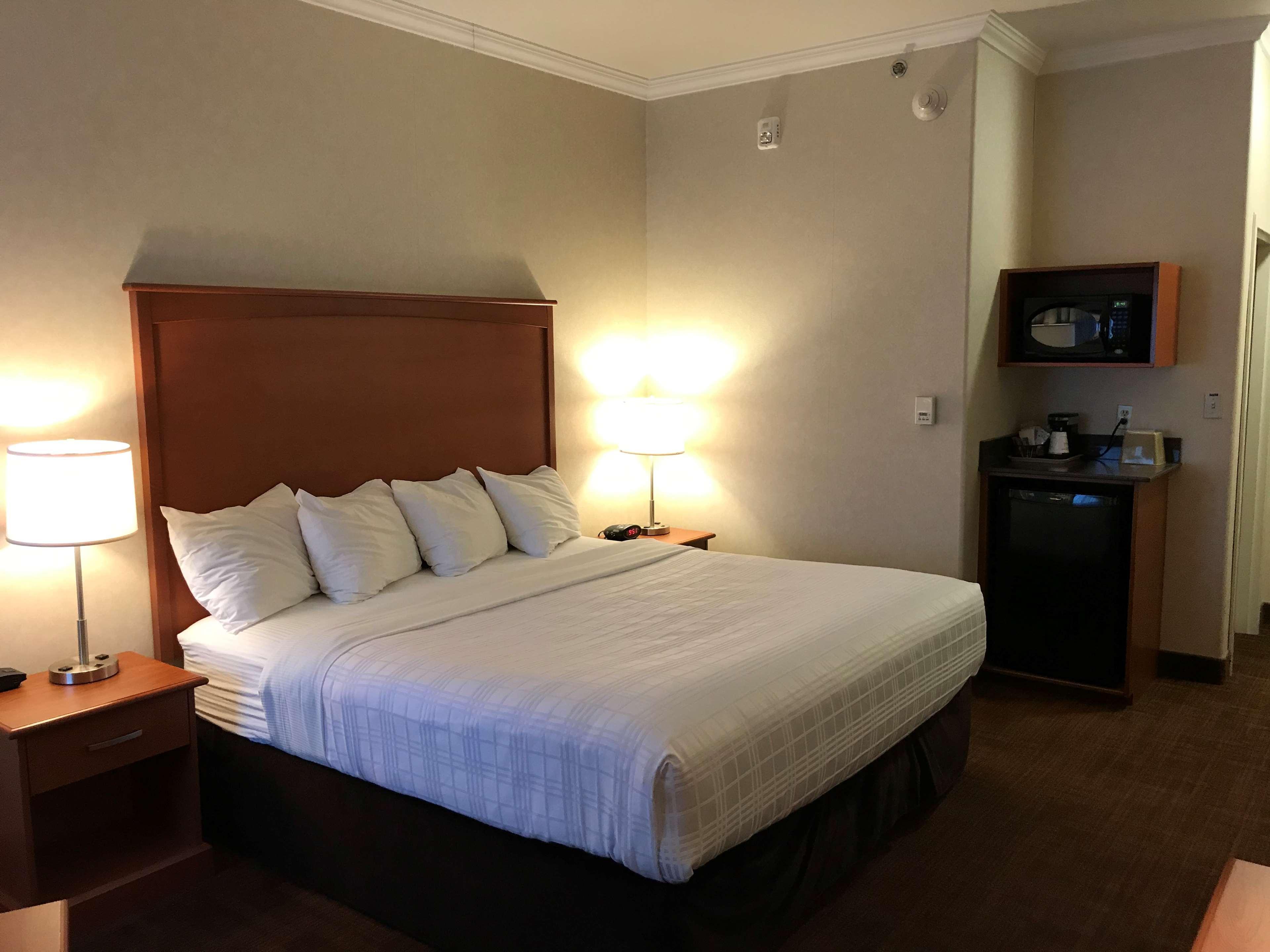 Best Western Thunder Bay Crossroads Экстерьер фото