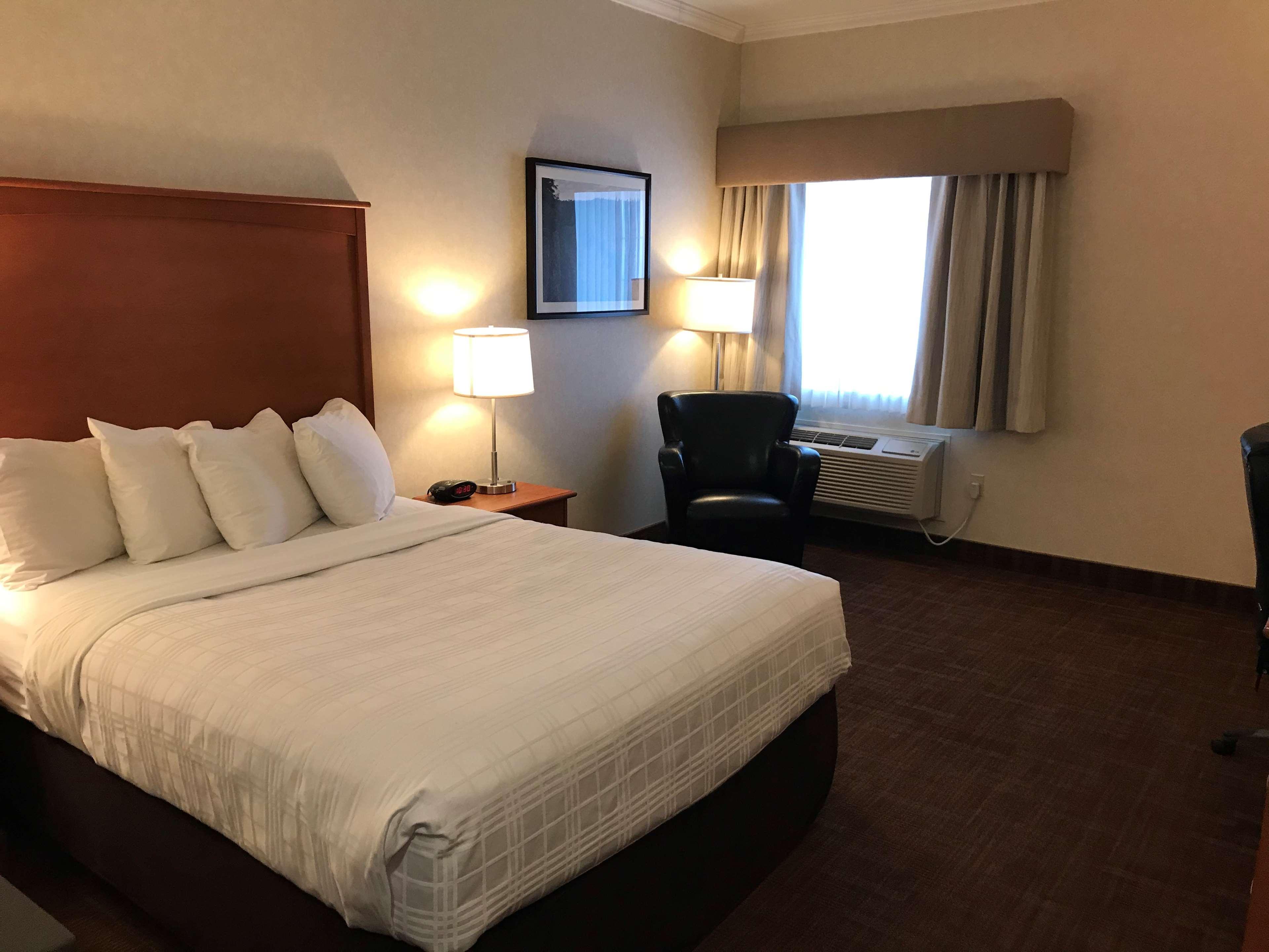 Best Western Thunder Bay Crossroads Экстерьер фото