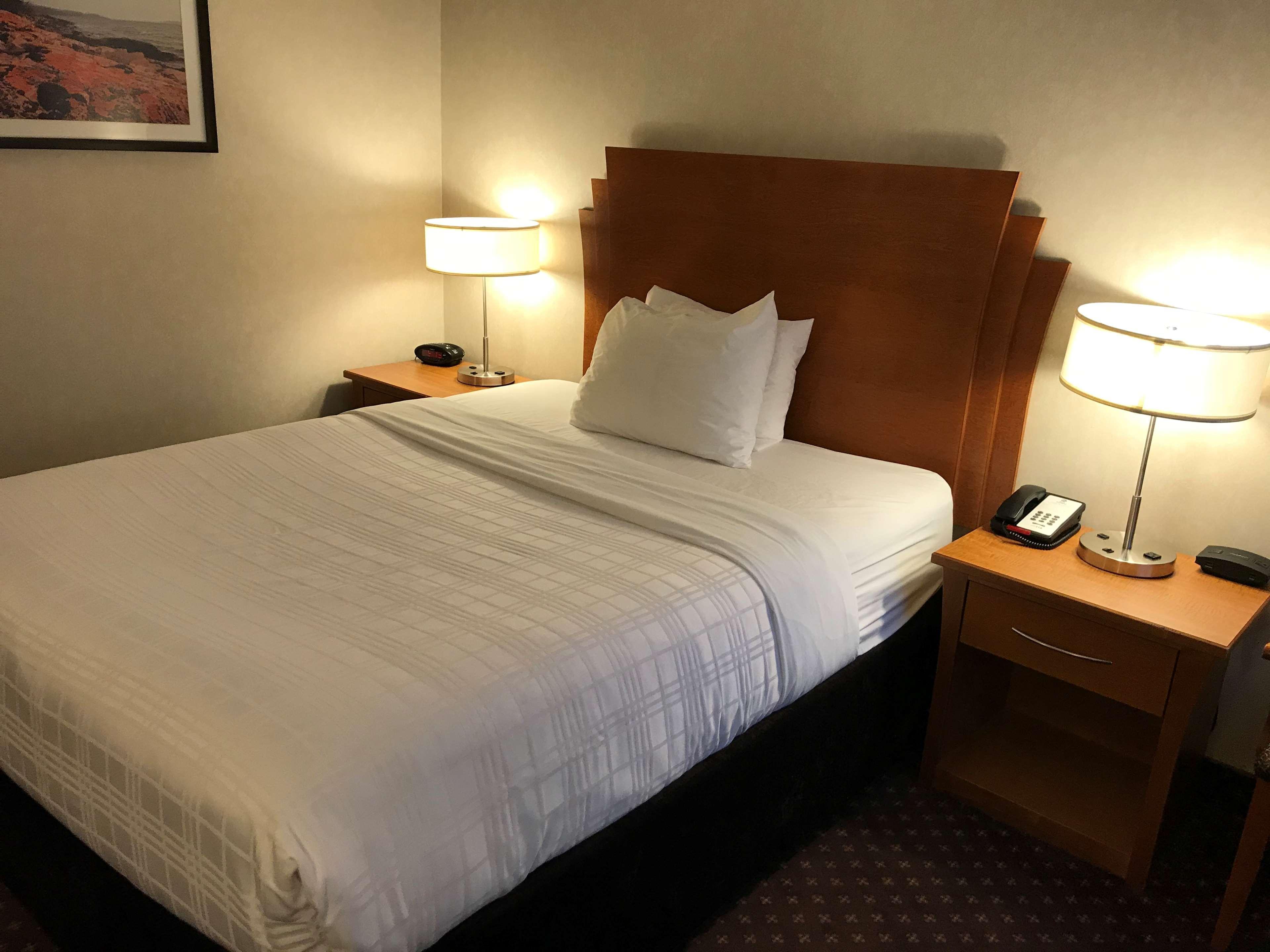 Best Western Thunder Bay Crossroads Экстерьер фото