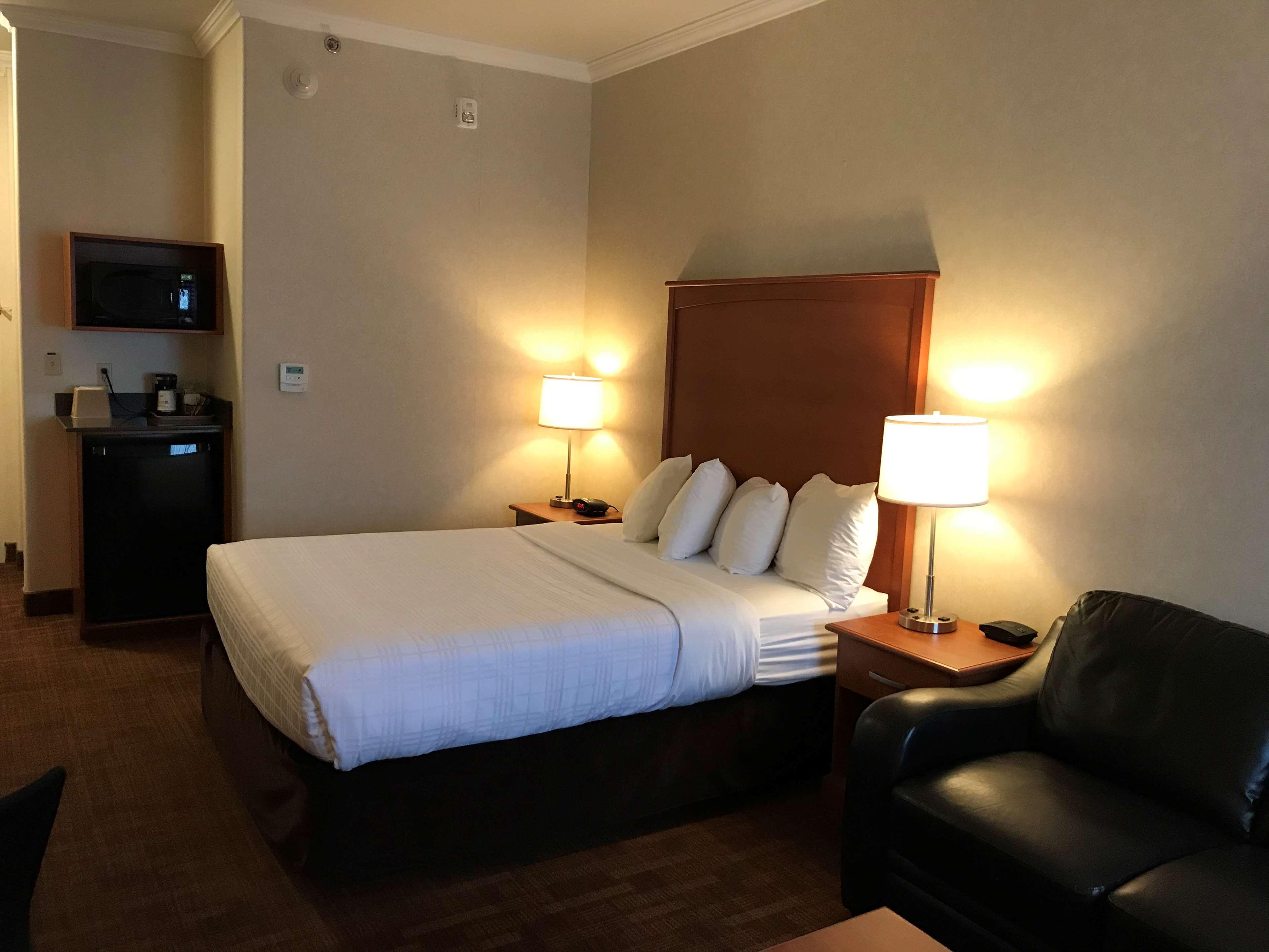 Best Western Thunder Bay Crossroads Экстерьер фото