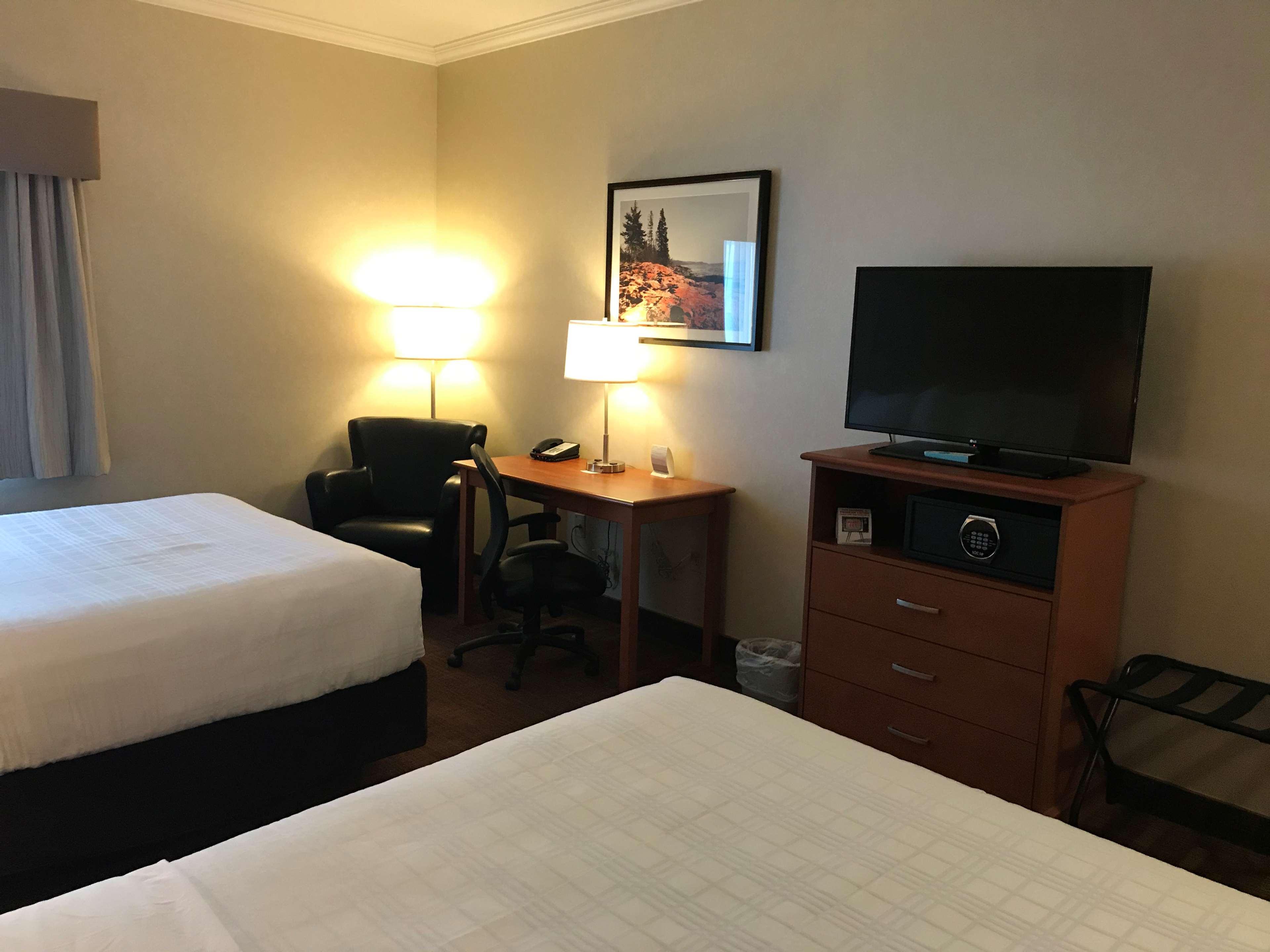 Best Western Thunder Bay Crossroads Экстерьер фото