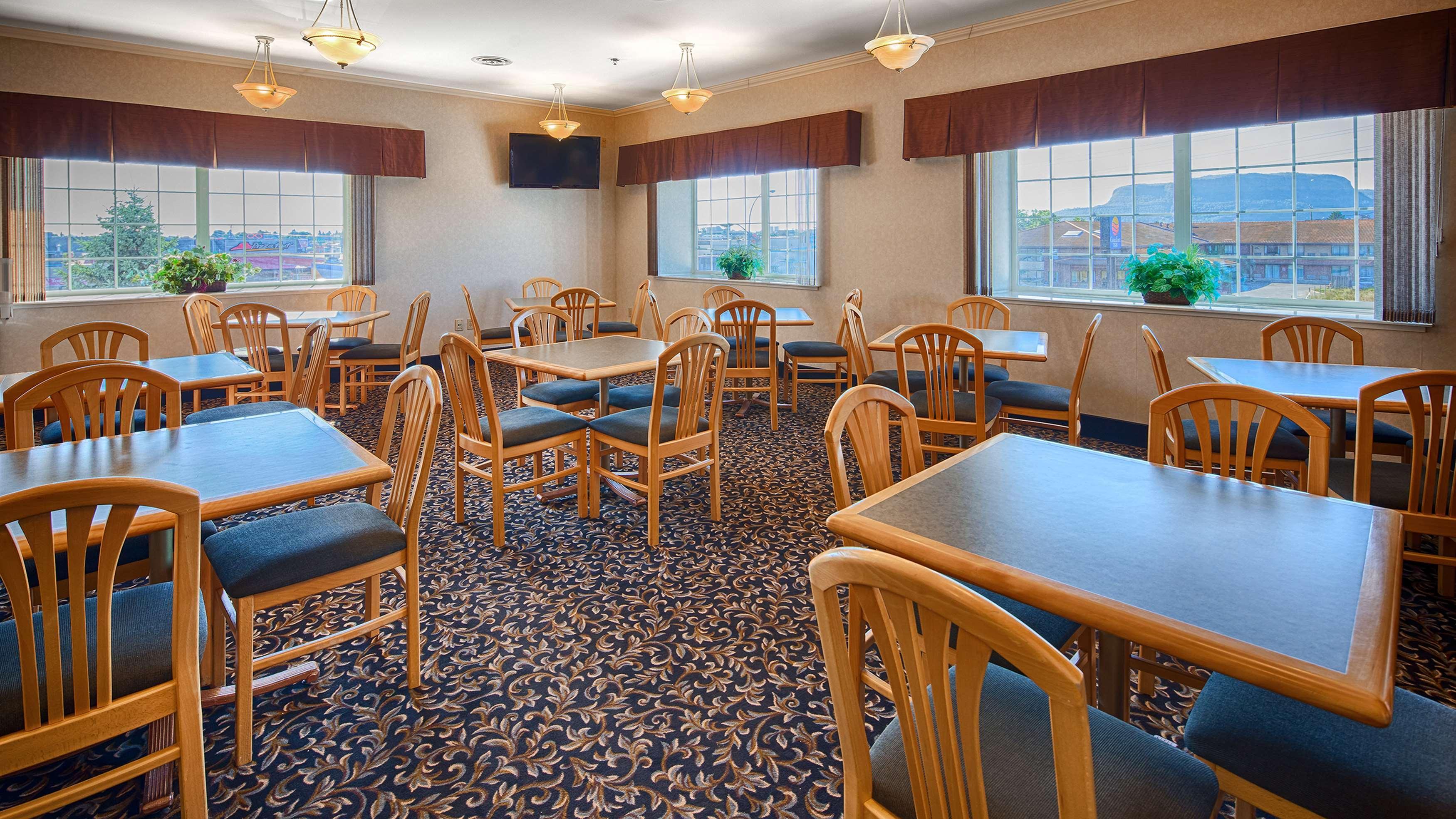 Best Western Thunder Bay Crossroads Экстерьер фото