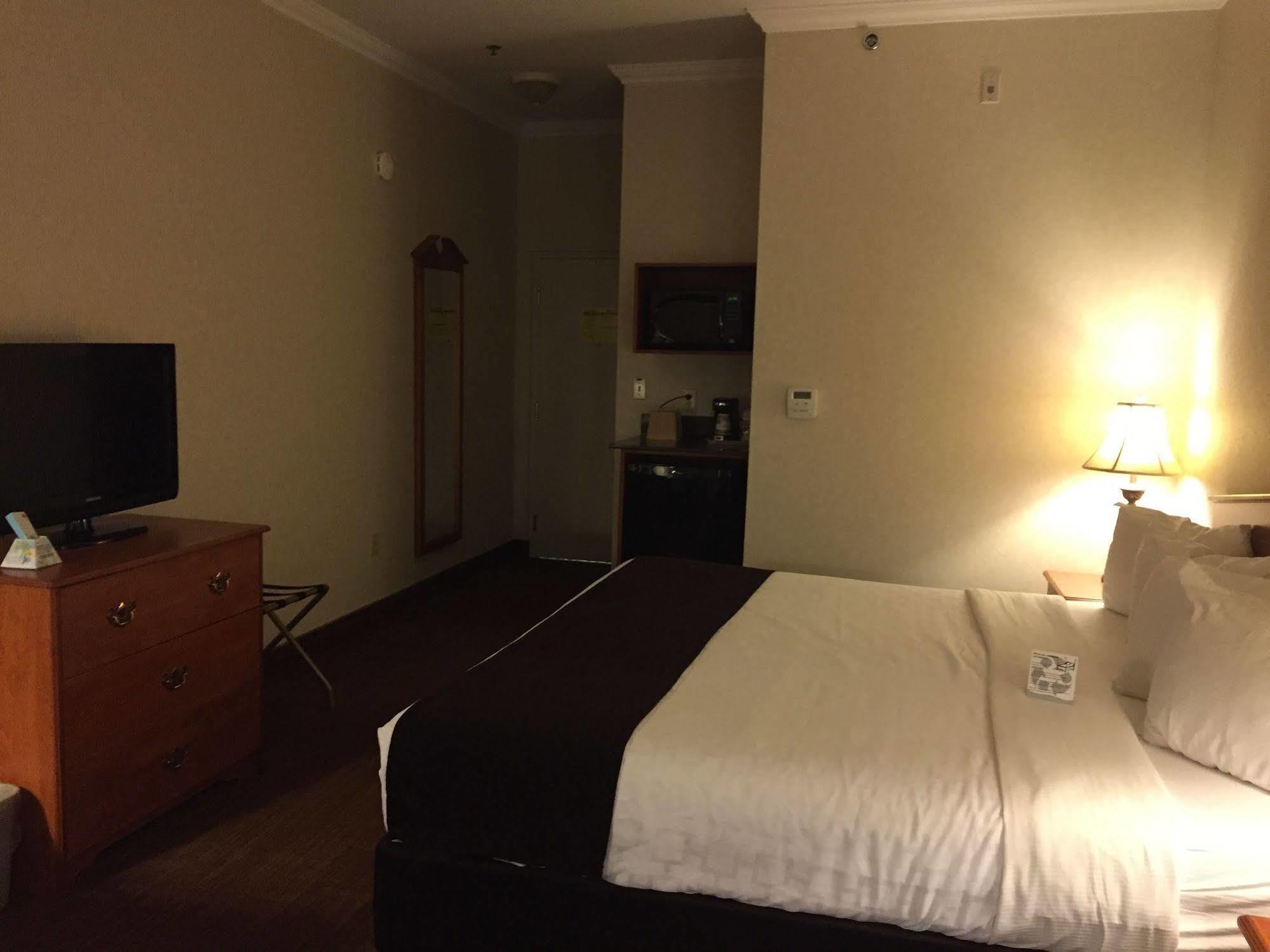 Best Western Thunder Bay Crossroads Экстерьер фото